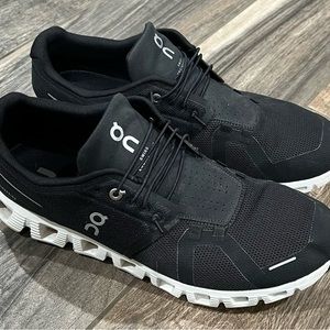 On Cloud 5 size 10.5